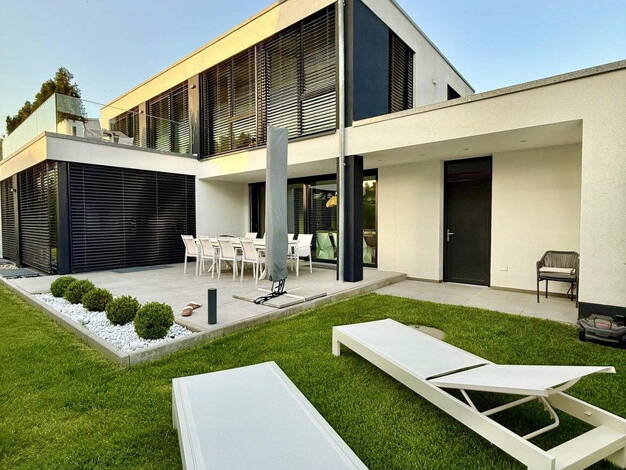 Villa zum Kauf provisionsfrei 2.590.000 € 6 Zimmer 322 m² 466 m² Grundstück Poppenreuth Fürth 90765