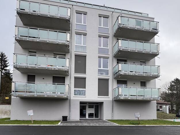 Wohnung zur Miete 797 € 2 Zimmer 75,9 m² Suhl Suhl 98527