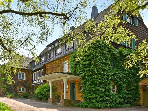 Villa zum Kauf 1.950.000 € 730 m² 157.163 m² Grundstück Reichenbach an der Fils 73262