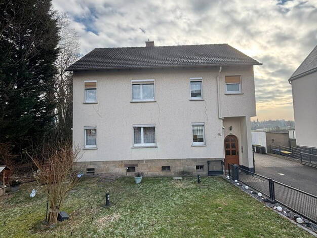 Einfamilienhaus zum Kauf provisionsfrei 300.000 € 8 Zimmer 190 m² 1.060 m² Grundstück Niesig Fulda 36039