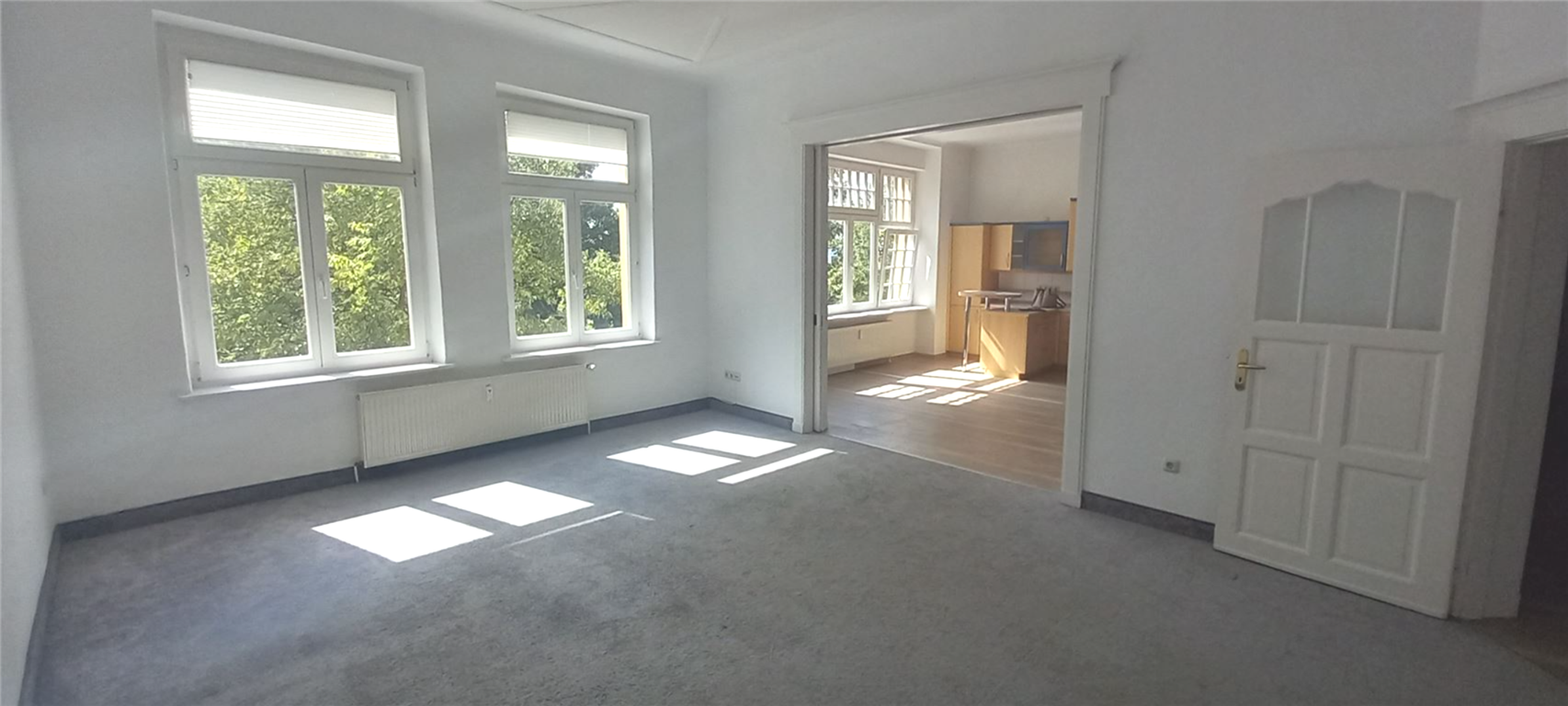 Wohnung zur Miete 1.080 € 4 Zimmer 135 m²<br/>Wohnfläche 1.<br/>Geschoss Plauer Straße 2 Plauer Viertel Güstrow 18273