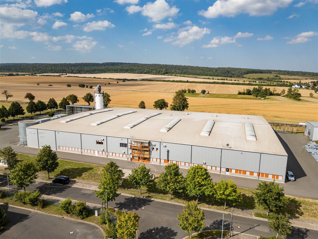 Produktionshalle zur Miete provisionsfrei 3,50 € 8.560 m²<br/>Lagerfläche ab 1.900 m²<br/>Teilbarkeit Im Straßfeld 2 Behringen Hörselberg-Hainich 99820