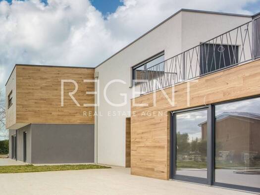 Haus zum Kauf 587.744 € 4 Zimmer 1 m² Kaštelir
