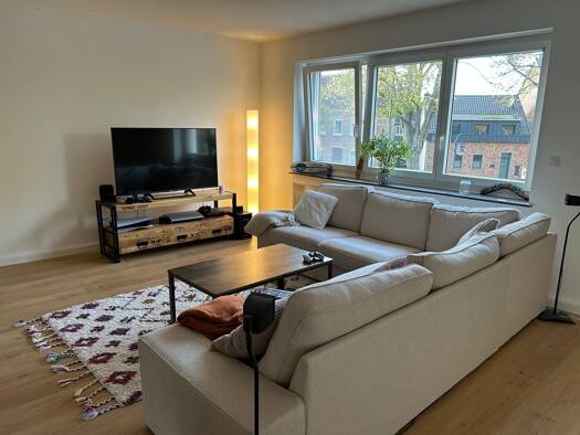 Wohnung zur Miete 1.030 € 2,5 Zimmer 85,5 m² Geschoss 1/2 frei ab 01.02.2026 Osterath Meerbusch 40670