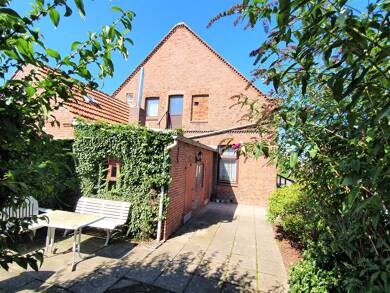 Haus zum Kauf provisionsfrei 165.000 € 7 Zimmer 150 m² 715 m² Grundstück Dungenstr. 37 Brake Brake 26919