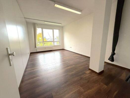 Bürofläche zur Miete 399 € 1 Zimmer 23 m² Bürofläche Seulberg Friedrichsdorf 61381