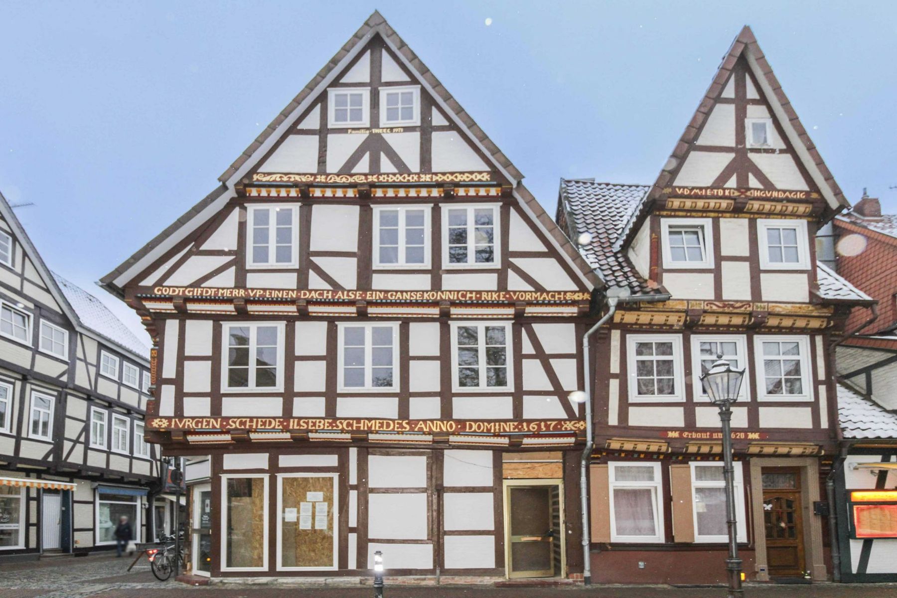 Mehrfamilienhaus zum Kauf 449.000 € 8 Zimmer 340,2 m²<br/>Wohnfläche 173,2 m²<br/>Grundstück Altstadt Celle 29221