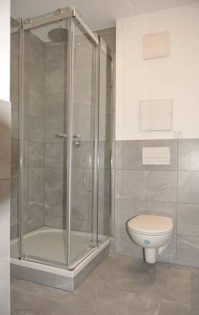 Wohnung zur Miete 320 € 2 Zimmer 41,8 m² 2. Geschoss frei ab 01.06.2025 Haydnstraße 18 Preißelpöhl Plauen 08525