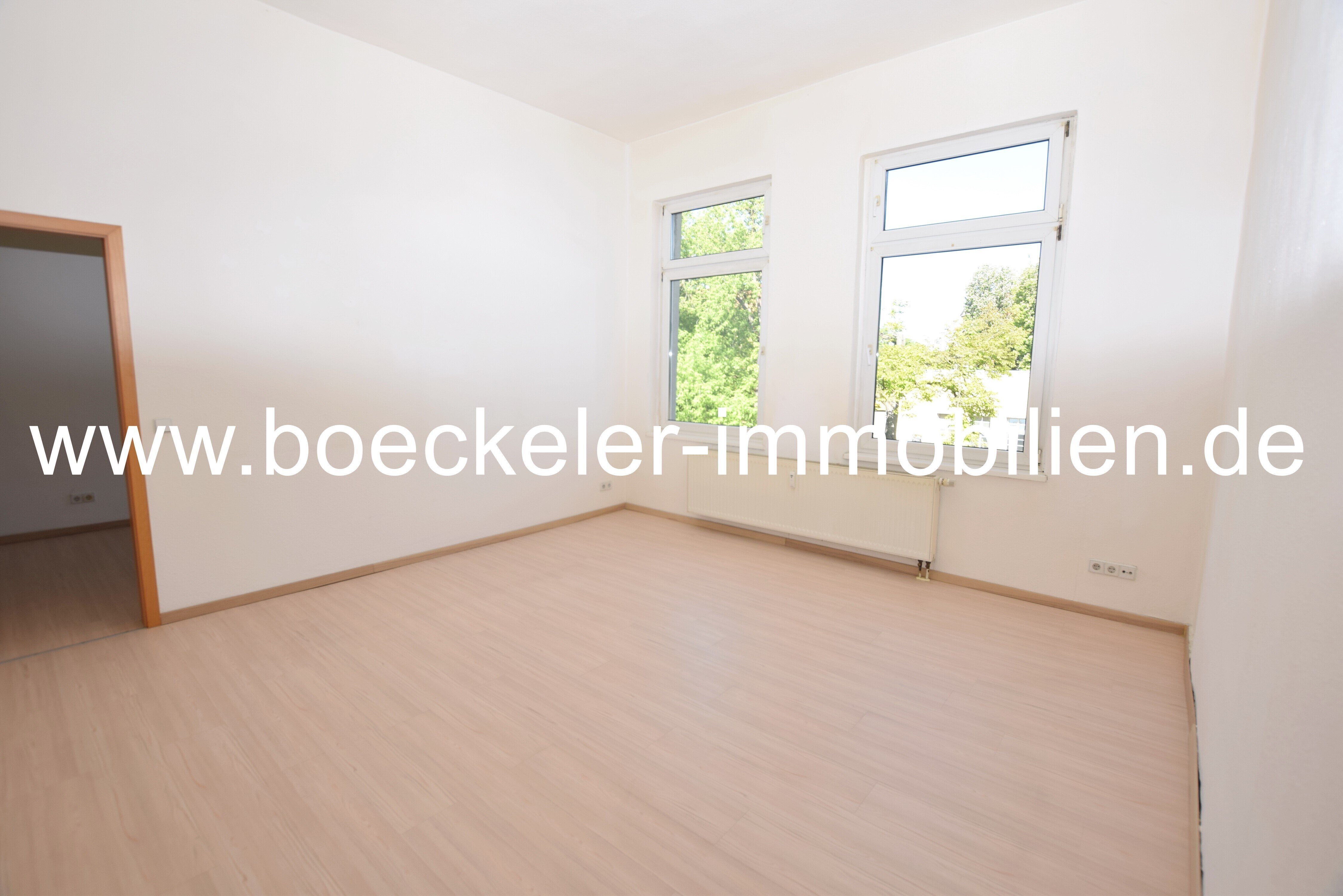 Wohnung zur Miete 320 € 2 Zimmer 57 m²<br/>Wohnfläche 1.<br/>Geschoss 01.02.2025<br/>Verfügbarkeit Naumburg Naumburg 06618