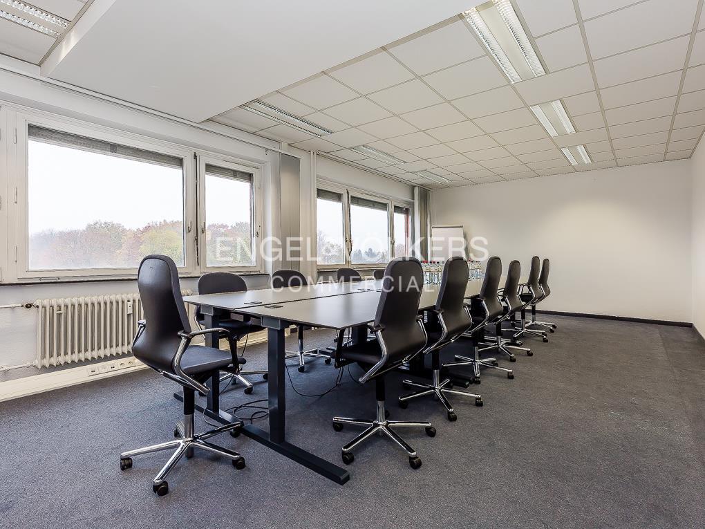 Büro-/Praxisfläche zur Miete 16 € 305,8 m²<br/>Bürofläche ab 305,8 m²<br/>Teilbarkeit Marienfelde Berlin 12277