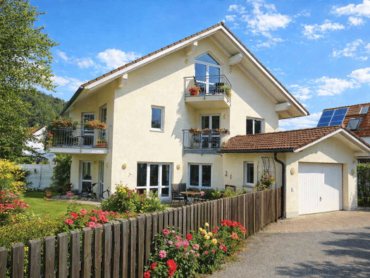 Doppelhaushälfte zur Miete 3.350 € 5 Zimmer 180 m² 388 m² Grundstück frei ab sofort Söcking Starnberg 82319