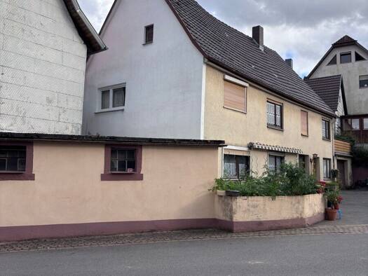 Einfamilienhaus zum Kauf 114.990 € 7 Zimmer 130 m² 252 m² Grundstück Külsheim Külsheim 97900
