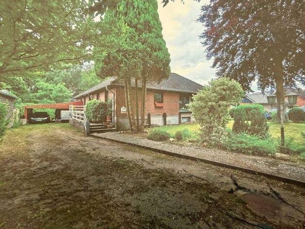 Einfamilienhaus zum Kauf 295.000 € 5 Zimmer 153 m² 1.000 m² Grundstück Bad Bramstedt 24576