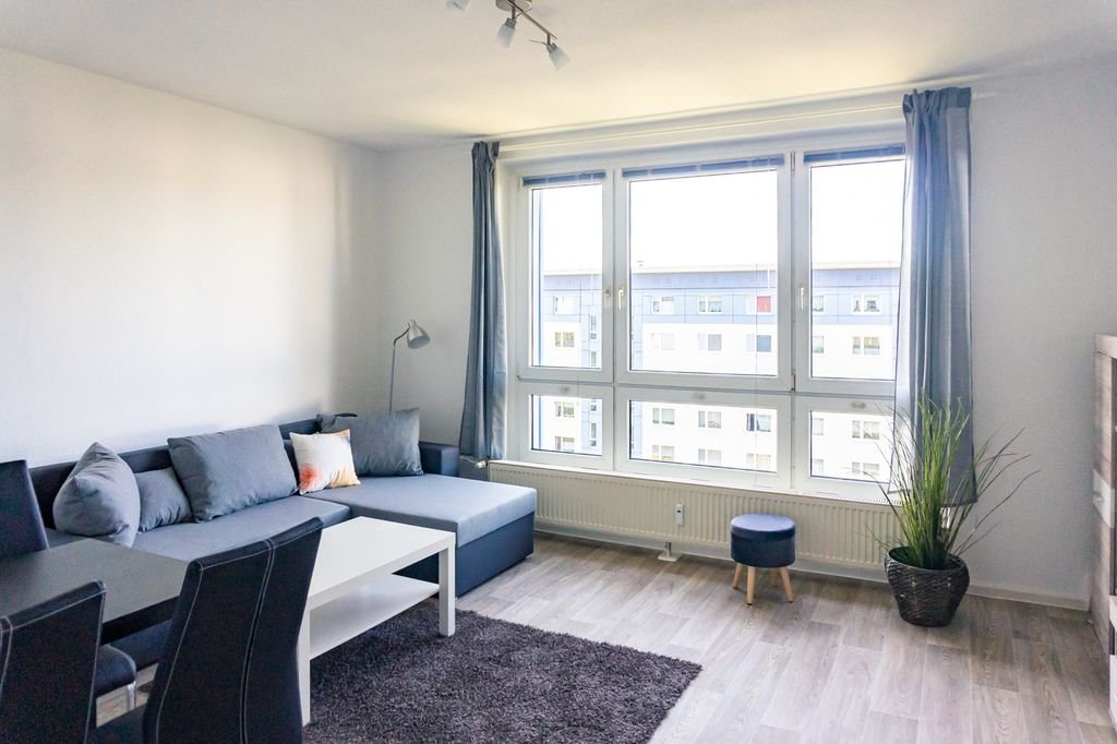 Wohnung zur Miete 450 € 2 Zimmer 64,8 m²<br/>Wohnfläche 6.<br/>Geschoss 16.02.2025<br/>Verfügbarkeit Rosenhof 7 Zentrum 015 Chemnitz 09111