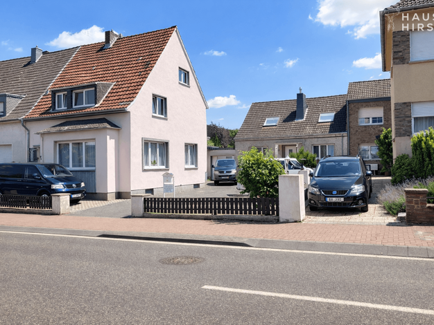 Mehrfamilienhaus zum Kauf 699.999 € 10 Zimmer 276 m² 933 m² Grundstück Innenstadt Euskirchen 53879