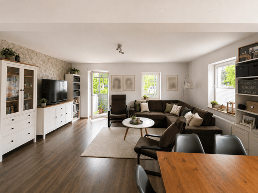Wohnung zum Kauf 99.000 € 5 Zimmer 109 m² frei ab sofort Niederplanitz Zwickau 08062
