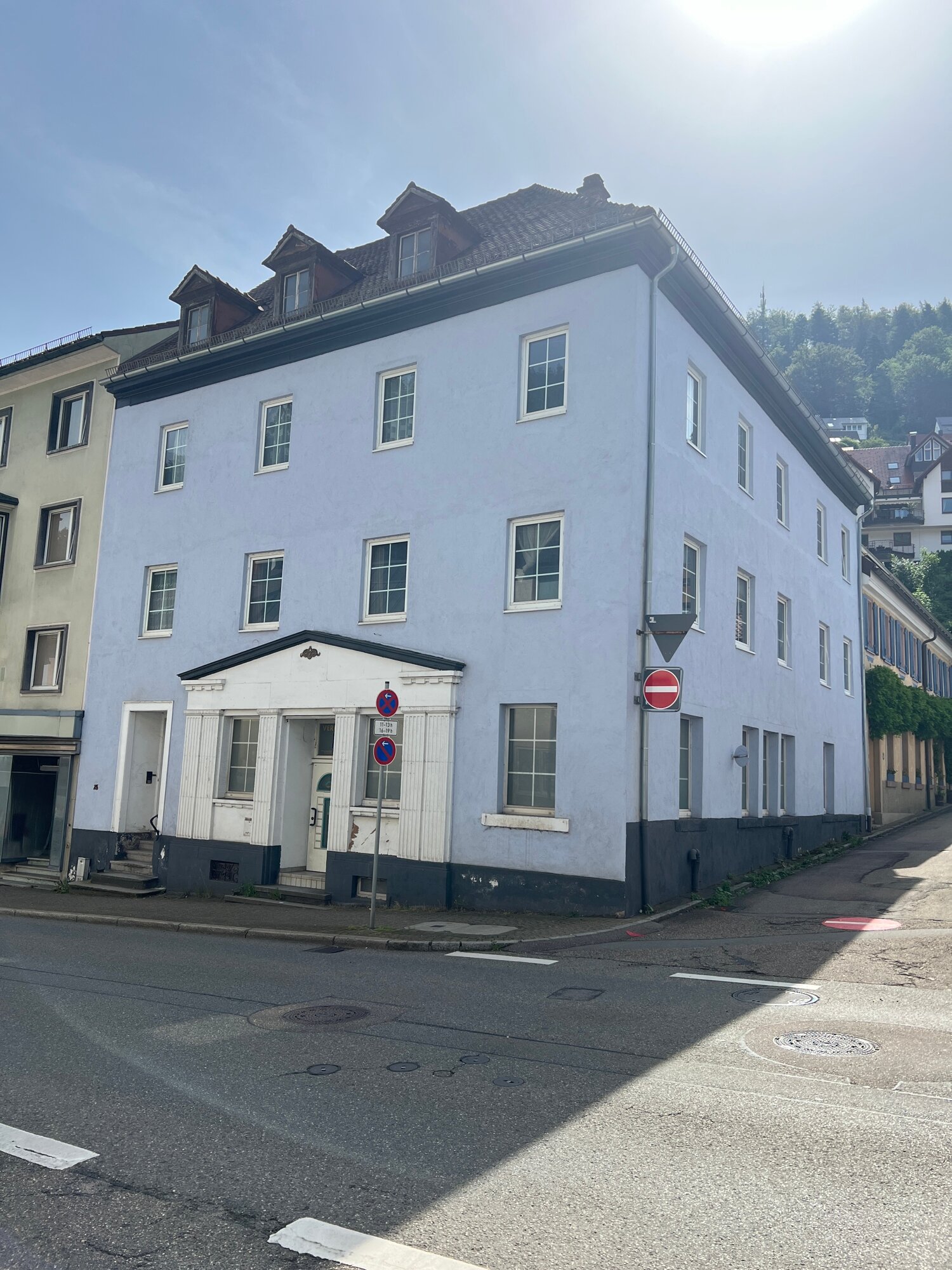 Haus zum Kauf 220.000 € 17 Zimmer 400 m²<br/>Wohnfläche 226 m²<br/>Grundstück Stadtgebiet Triberg 78098