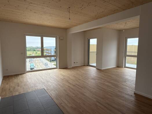 Wohnung zur Miete - Erstbezug 1.706 € 4 Zimmer 110,1 m² Geschoss 1/3 frei ab 01.10.2026 Buckow Neukölln 12349