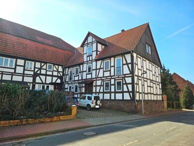 Mehrfamilienhaus zum Kauf 430.000 € 23 Zimmer 600 m² 1.582 m² Grundstück Grebensteiner Str. 1-3, Hohenkirchen Espenau 34314