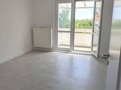 Wohnung zur Miete 495 € 3 Zimmer 58,2 m² 3. Geschoss frei ab sofort Dessauer Straße 203 Frohe Zukunft Halle (Saale) 06118