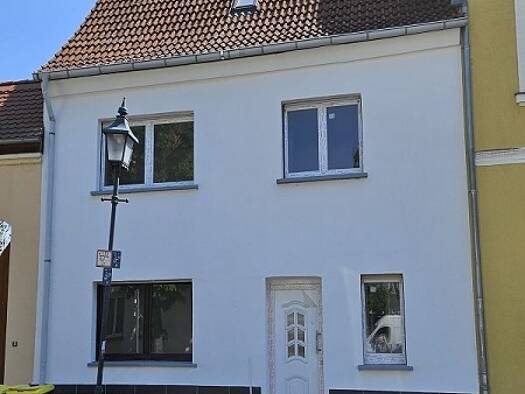 Einfamilienhaus zum Kauf 158.000 € 3 Zimmer 140 m² 194 m² Grundstück frei ab sofort Marktstraße Barby Barby 39249