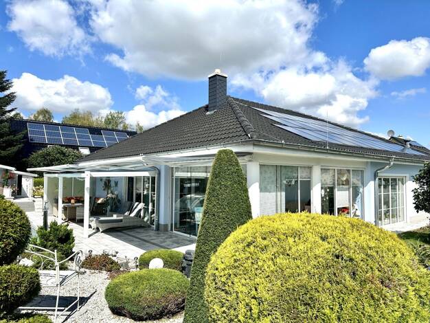 Einfamilienhaus zum Kauf 695.000 € 3 Zimmer 184 m² 809 m² Grundstück Stollberg Stollberg/Erzgebirge 09387
