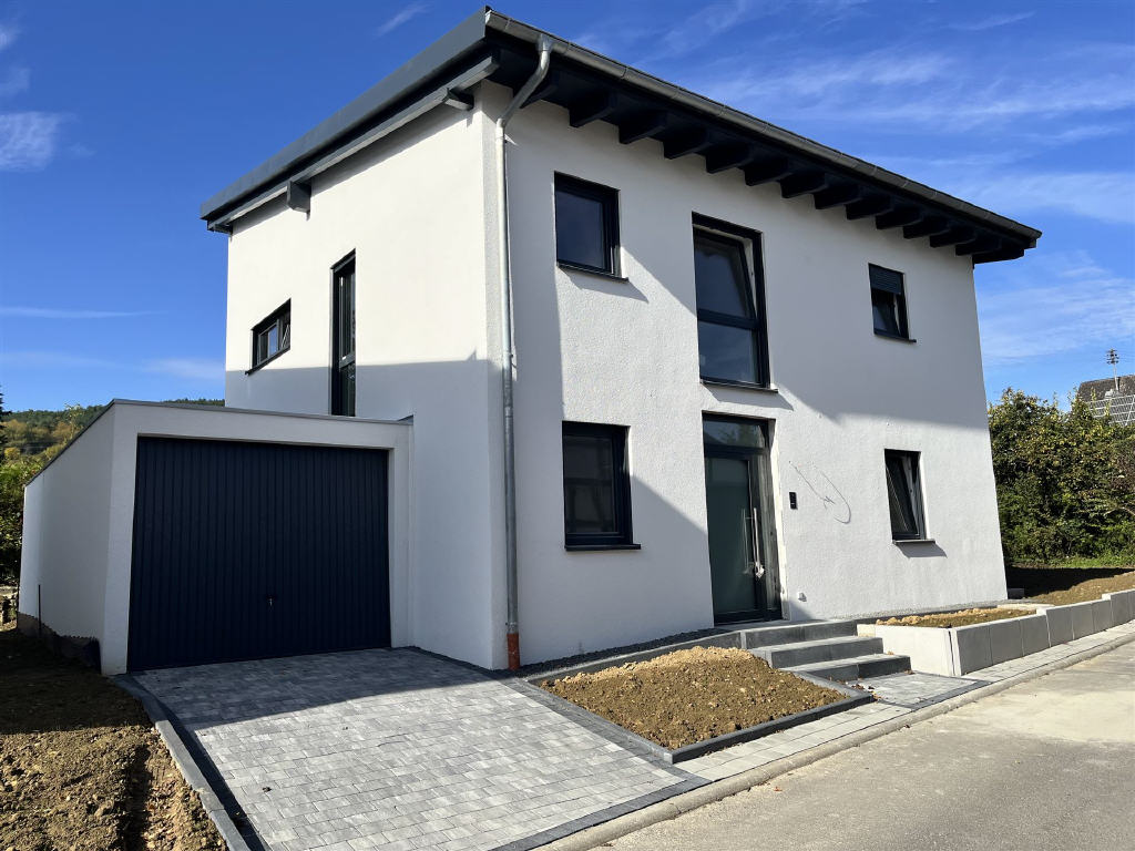 Haus zum Kauf 410.000 € 4 Zimmer 152 m²<br/>Wohnfläche 359 m²<br/>Grundstück Hochhausen Tauberbischofsheim-Hochhausen 97941