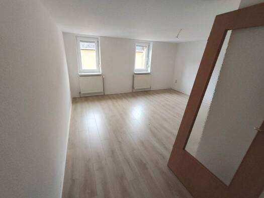 Studio zur Miete 345 € 3 Zimmer 64 m² 1. Geschoss Freybergstr. 25 Auma Auma - Weidatal 07955