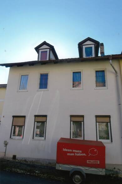 Haus zum Kauf 105.000 € 7 Zimmer 156 m² 228 m² Grundstück Meiningen Meiningen 98617