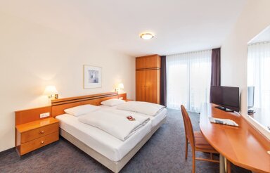 Wohnung zur Miete Wohnen auf Zeit 2.070 € 1 Zimmer 54 m² frei ab sofort Anton-Zickmantel-Straße Großzschocher Leipzig 04249