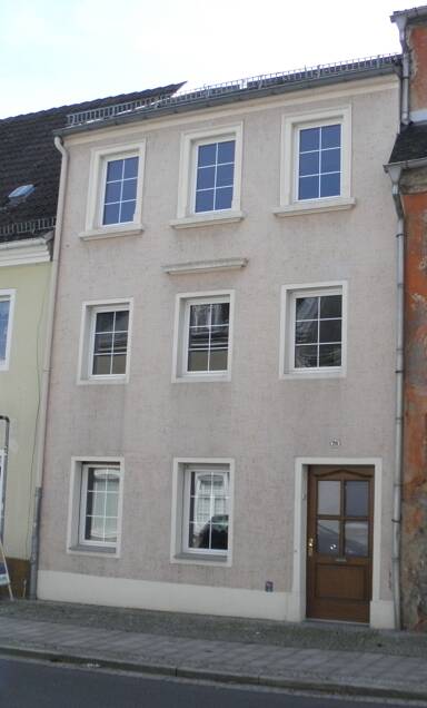 Reihenmittelhaus zum Kauf 55.000 € 12 Zimmer 180 m² 170 m² Grundstück frei ab sofort Strehlaer Straße Oschatz Oschatz 04758
