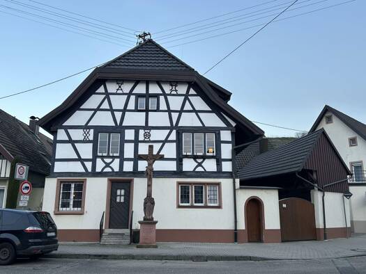 Mehrfamilienhaus zum Kauf 549.000 € 11 Zimmer 271 m² 403 m² Grundstück Jechtingen Sasbach 79361