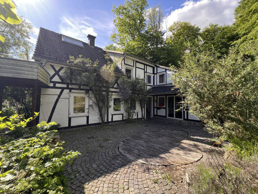 Einfamilienhaus zum Kauf 436.000 € 9 Zimmer 216 m² 1.450 m² Grundstück Nümbrecht 51588