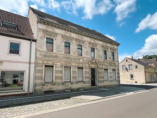 Haus zum Kauf 3.900 € 372 m² 437 m² Grundstück Bindemannstraße 25 Staßfurt 39418