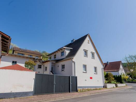 Einfamilienhaus zum Kauf provisionsfrei 920.000 € 6 Zimmer 251 m² 630 m² Grundstück Leinach 97274