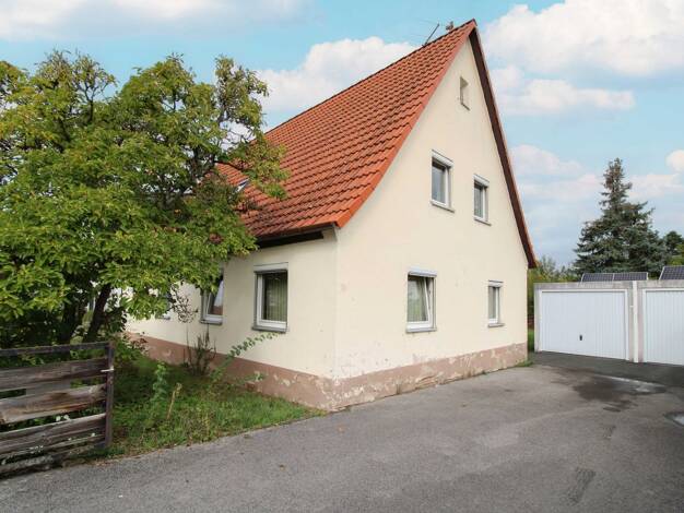 Einfamilienhaus zum Kauf 349.000 € 6 Zimmer 113,8 m² 748 m² Grundstück Brand Eckental 90542