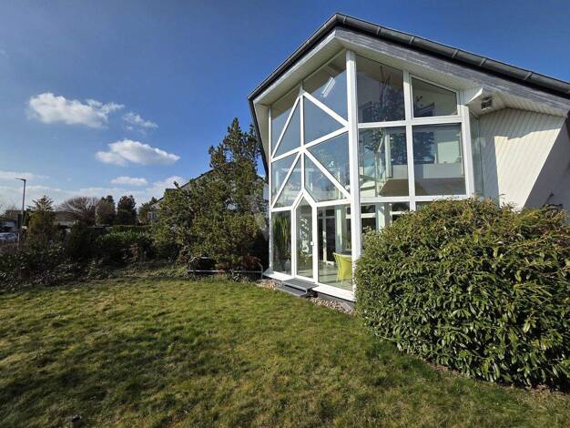 Einfamilienhaus zum Kauf 630.000 € 5 Zimmer 143 m² 565 m² Grundstück Usingen 61250