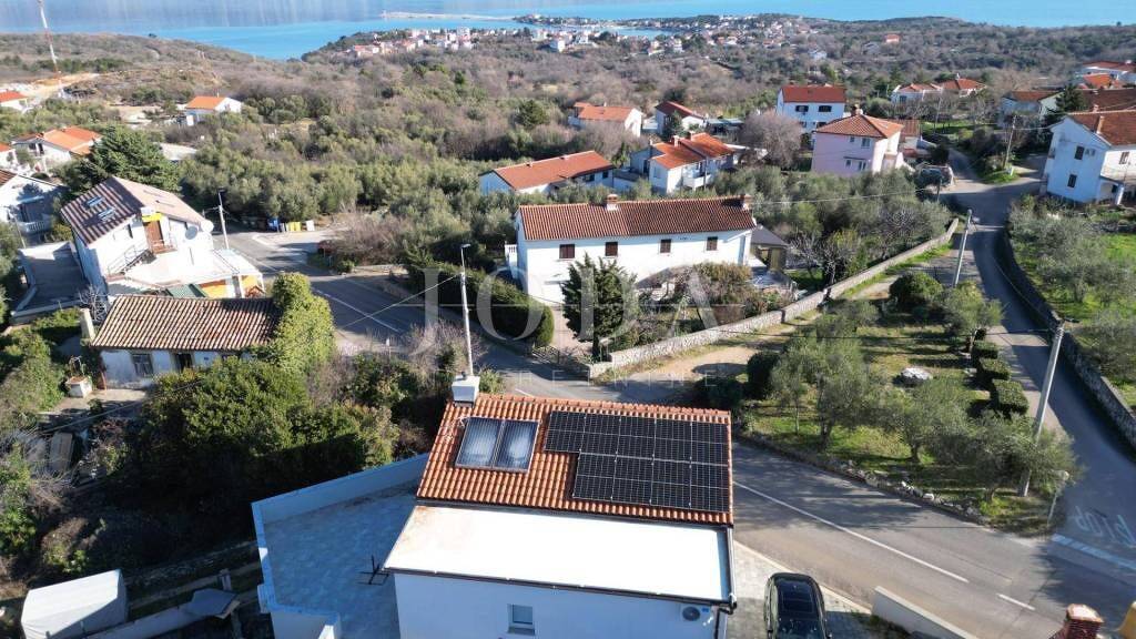 Haus zum Kauf 350.000 € 7 Zimmer 198 m² Dobrinj