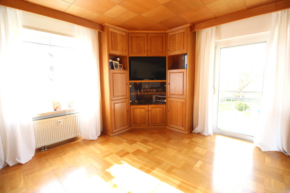 Immobilie in Stadtsteinach - Generationenhaus auf herrlichem Grundstück am Ortsrand Stadtsteinachs - Bild 4