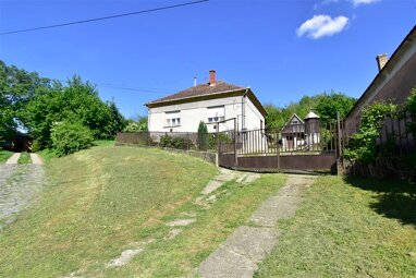 Bauernhaus zum Kauf provisionsfrei 75.000 € 3 Zimmer 80 m² 2.180 m² Grundstück frei ab sofort Zalaegerszeg 8900