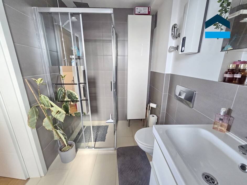 Property thumbnail 16