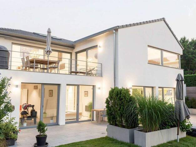 Villa zum Kauf 7 Zimmer 300,6 m² 944 m² Grundstück Nebringen Gäufelden 71126