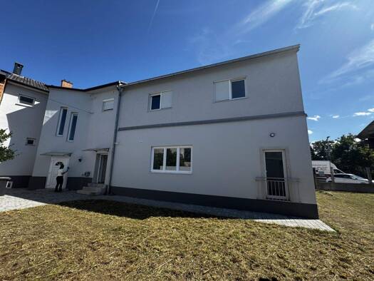 Praxis zum Kauf 8 Zimmer Wiener Neustadt 2700