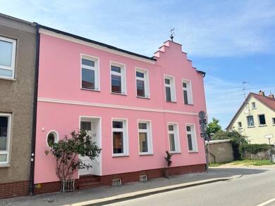 Einfamilienhaus zur Miete 1.630 € 7 Zimmer 182 m² 355 m² Grundstück Güstrow 18273