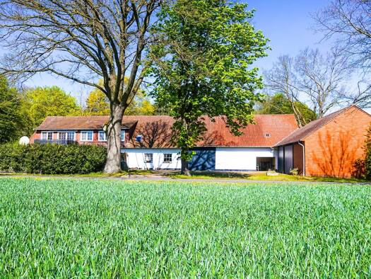 Einfamilienhaus zum Kauf 299.000 € 10 Zimmer 248 m² 11.460 m² Grundstück frei ab 01.09.2026 Hauskämpen Warmsen 31606