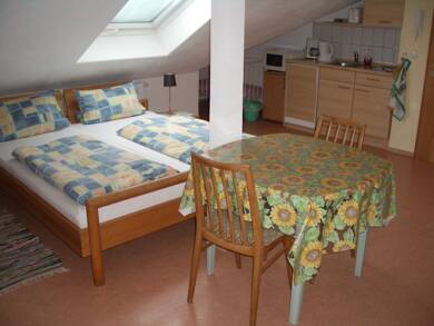 Studio zur Miete 300 € 1 Zimmer 25 m² 2. Geschoss frei ab 01.09.2025 Großharbach 15 Großharbach Adelshofen 91587