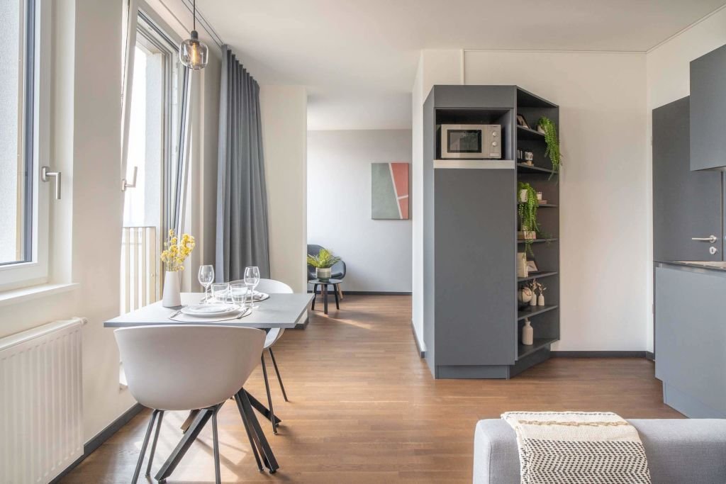 Wohnung zur Miete Wohnen auf Zeit 1.152 € 1 Zimmer 33 m²<br/>Wohnfläche 23.09.2024<br/>Verfügbarkeit Lindenallee Stadtkern Essen 45127