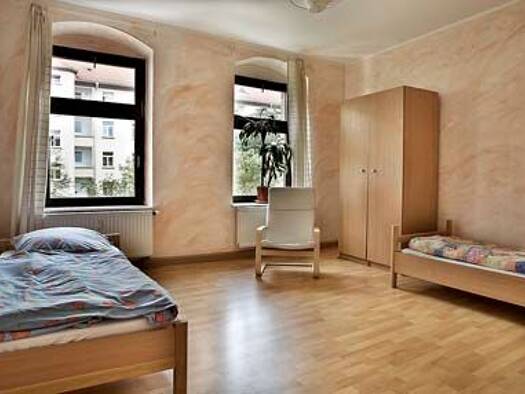Wohnung zur Miete 15 € 3 Zimmer 90 m² frei ab sofort Hechtstraße 6 Leipziger Vorstadt Ortsamtsbereich Neustadt 01097
