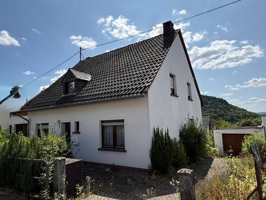 Einfamilienhaus zum Kauf 295.000 € 7 Zimmer 223 m² 644 m² Grundstück frei ab sofort Ruwer Trier 54292