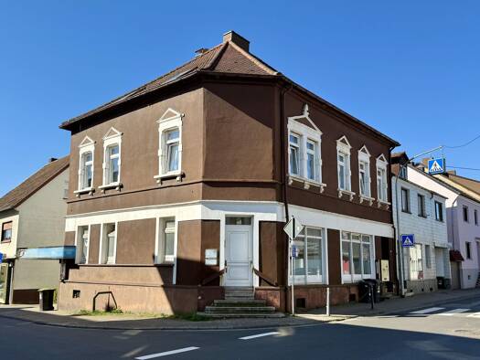 Mehrfamilienhaus zum Kauf 199.000 € 9 Zimmer 190 m² 219 m² Grundstück Heiligenwald Schiffweiler 66578